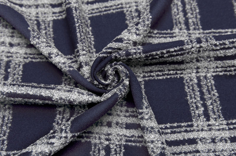 素材/材料イタリア製 高級織物 ストライプ織柄生地 シルバーホワイト
