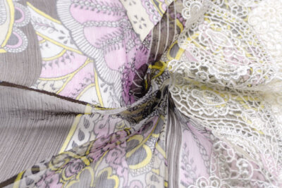 イタリア 輸入生地<br>ピュア・シルク<br>シルクシフォン・プリントxケミカル・レース<br>10cm単位 生地・布(3817mr)