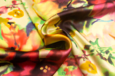 イタリア 輸入生地<br>【B.B.】<BR>ピュアシルク・サテン<BR>フローラル・プリント<BR>10cm単位 生地・布(3506an)