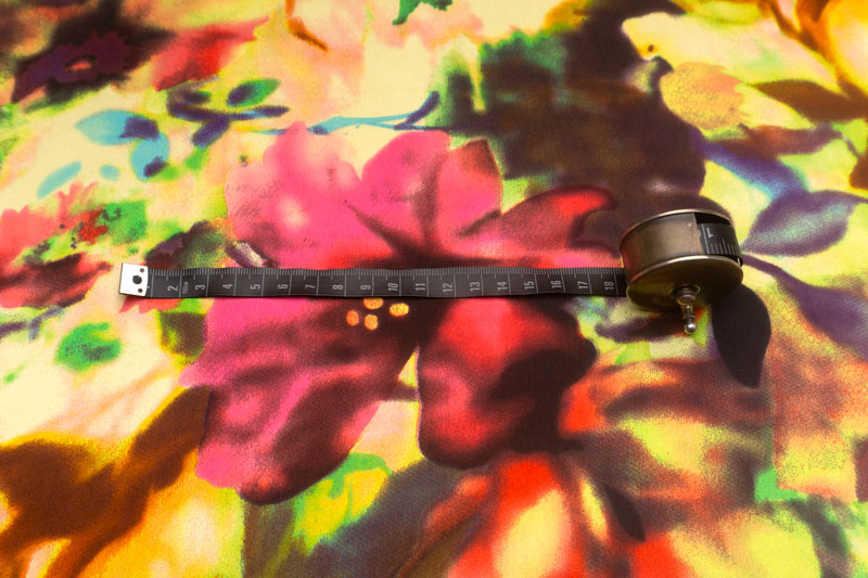 イタリア 輸入生地<br>【B.B.】<BR>ピュアシルク・サテン<BR>フローラル・プリント<BR>10cm単位 生地・布(3506an) - 画像 (2)